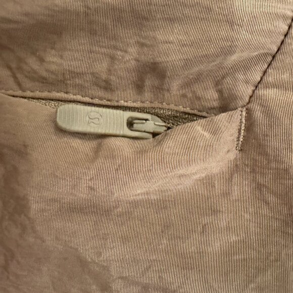 Lululemon REVERSIBLE tan, goldish jacket size 4 - Picture 6 of 7